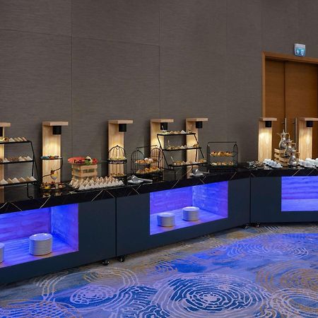 Novotel Jazan Extérieur photo A buffet at a hotel