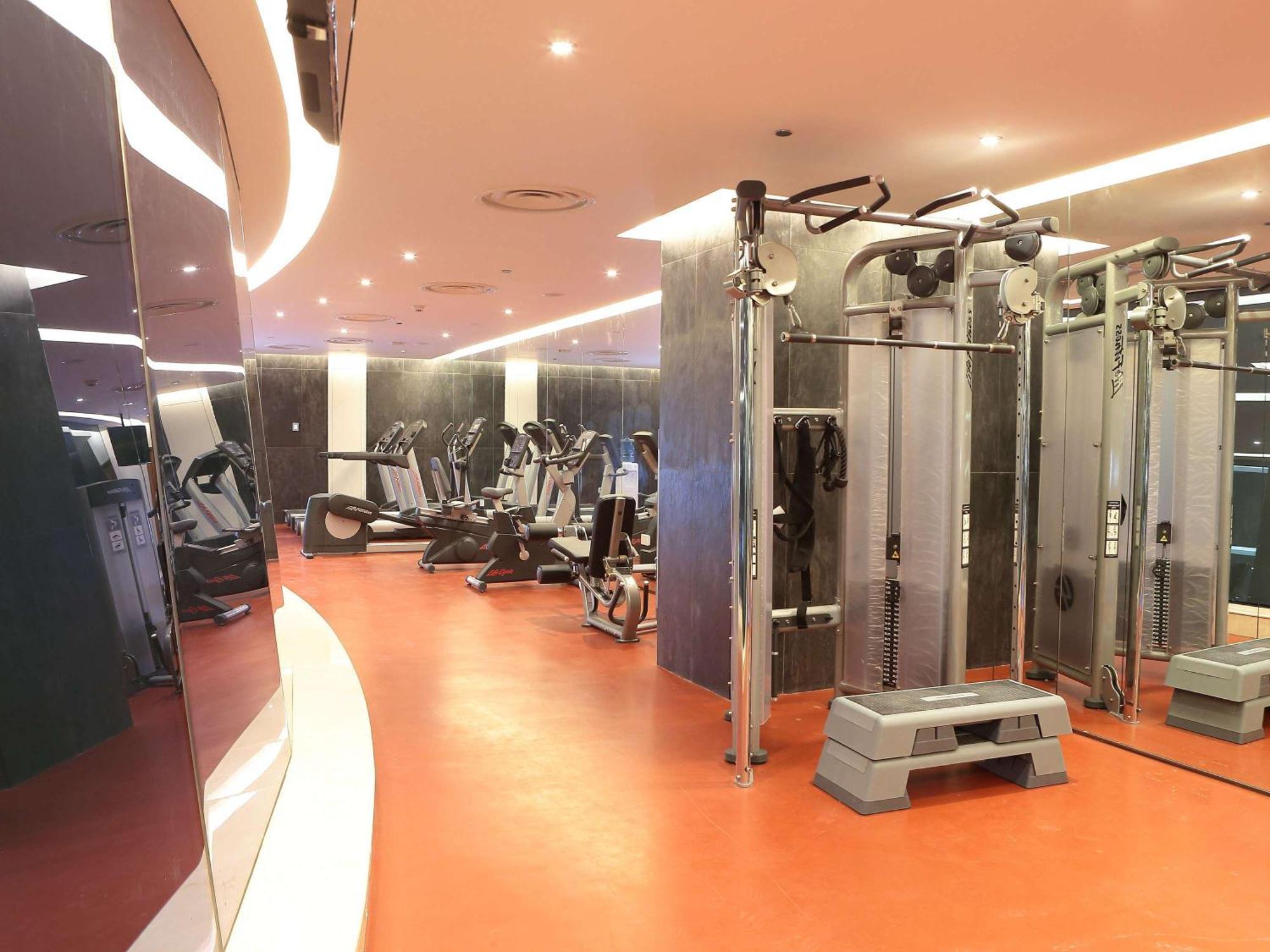Novotel Jazan Extérieur photo The gym at the hotel
