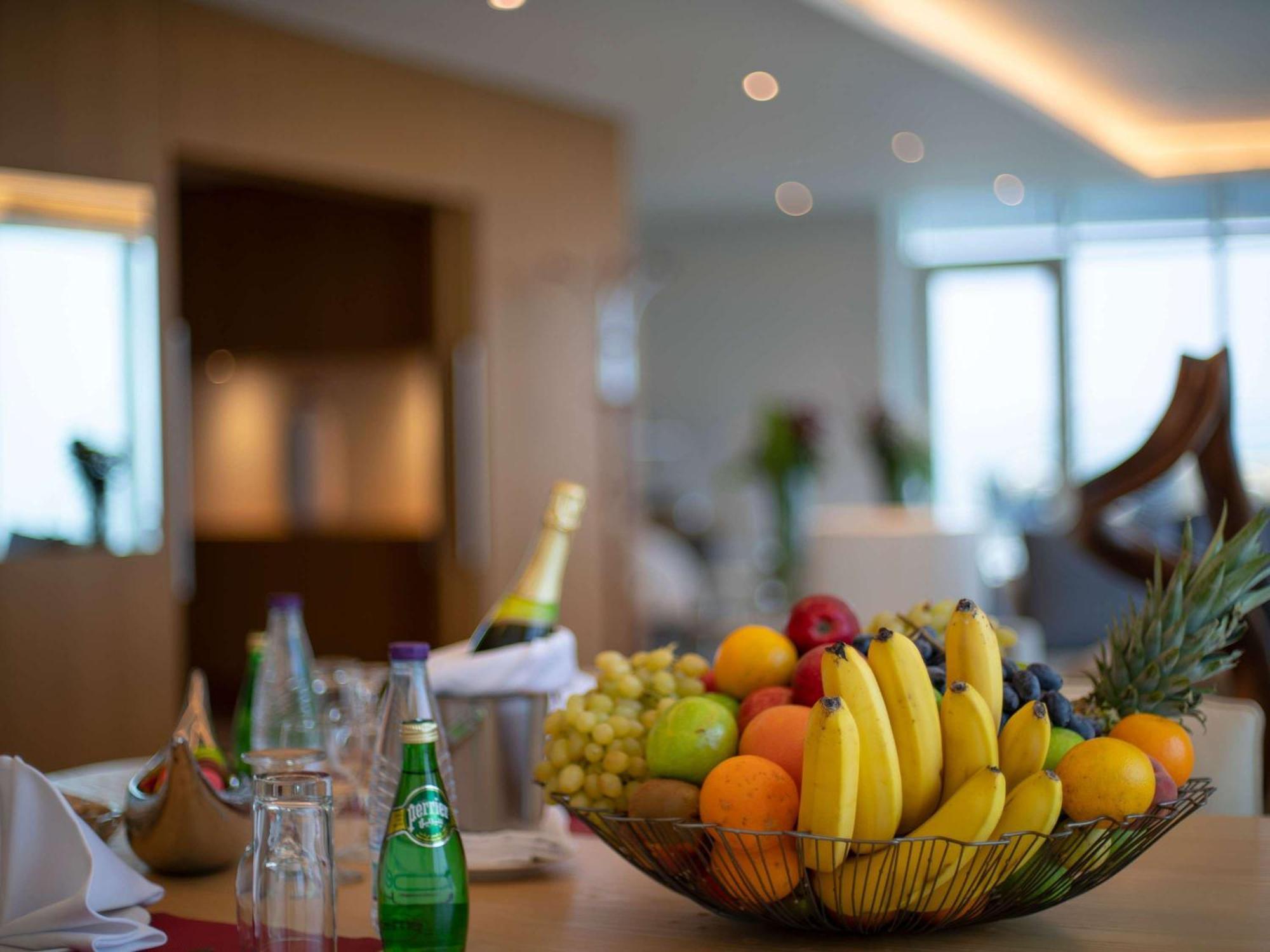 Novotel Jazan Extérieur photo A fruit bowl
