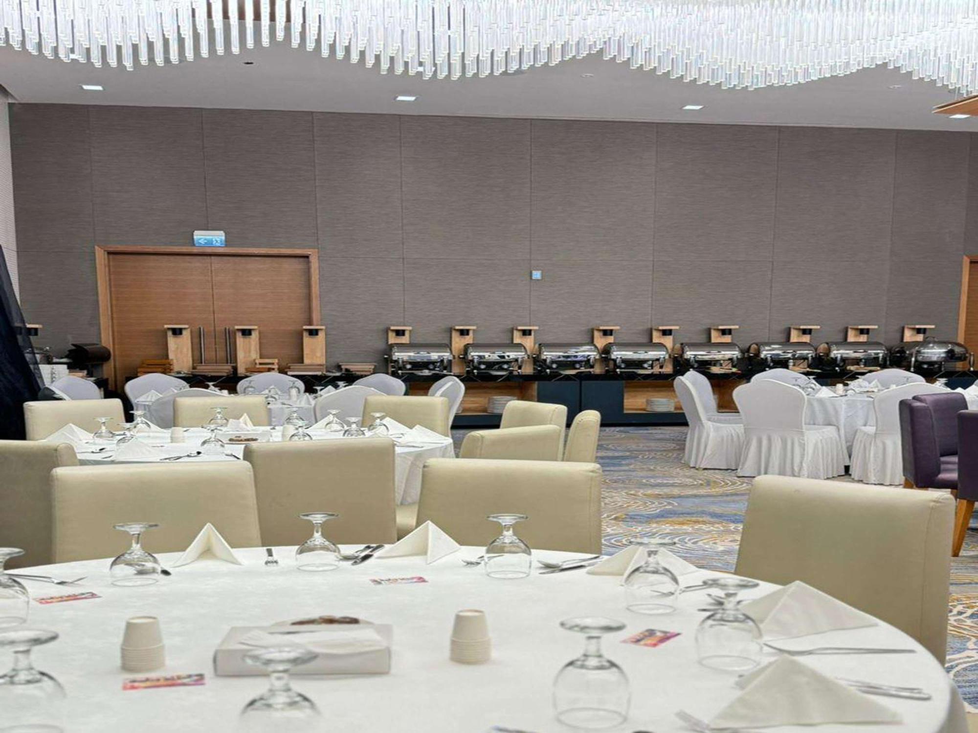 Novotel Jazan Extérieur photo The ballroom at the hotel