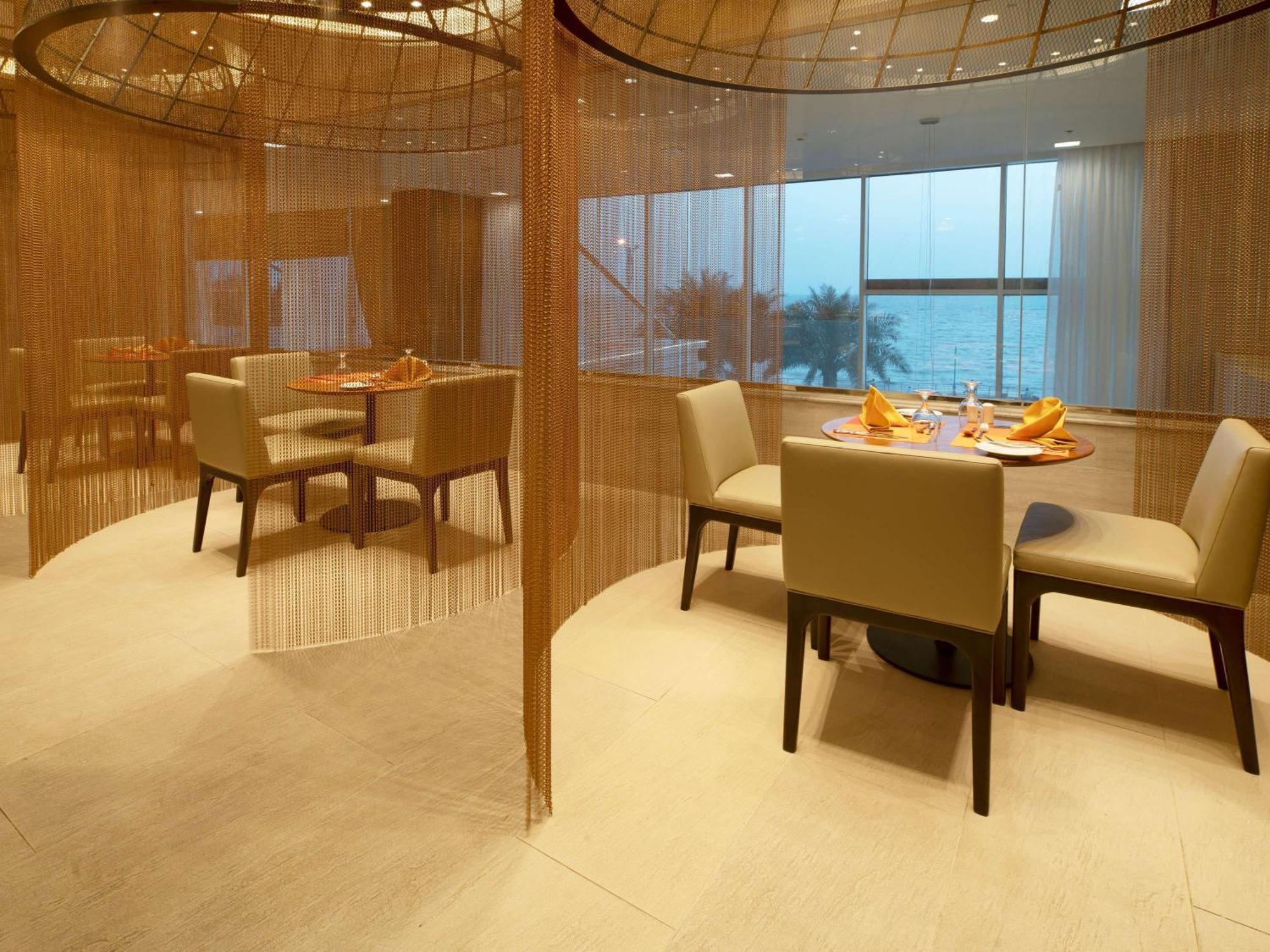 Novotel Jazan Extérieur photo The interior of the lounge